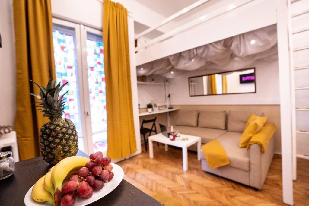 Cozy Studio Near Cismigiu Park Lejlighed Bukarest Eksteriør billede